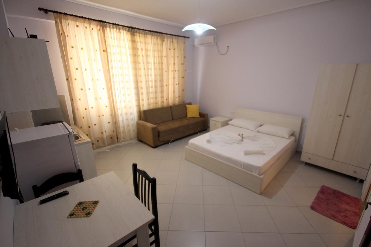 Ideal Holiday Apartments Sarandë エクステリア 写真